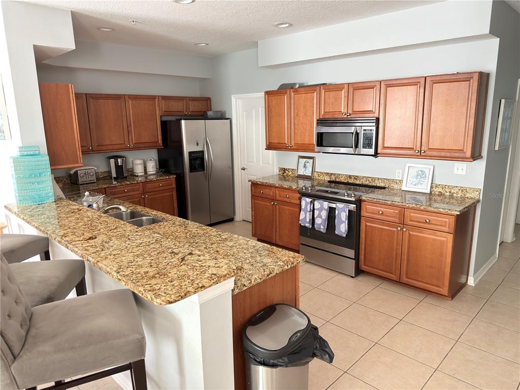 612 WELLS COURT UNIT 202, CLEARWATER, FL — photo 4 of 28