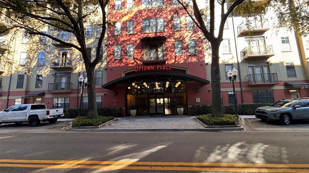 911 N ORANGE AVENUE UNIT 218
