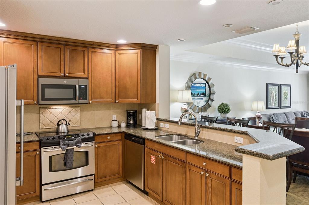 7656 WHISPER WAY UNIT 102, REUNION, FL — photo 2 of 60