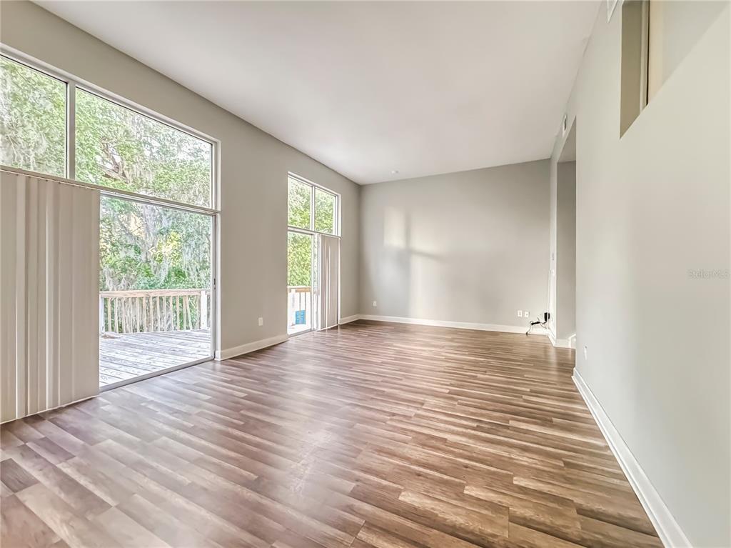 2115 W IVY STREET, TAMPA, FL — photo 5 of 18