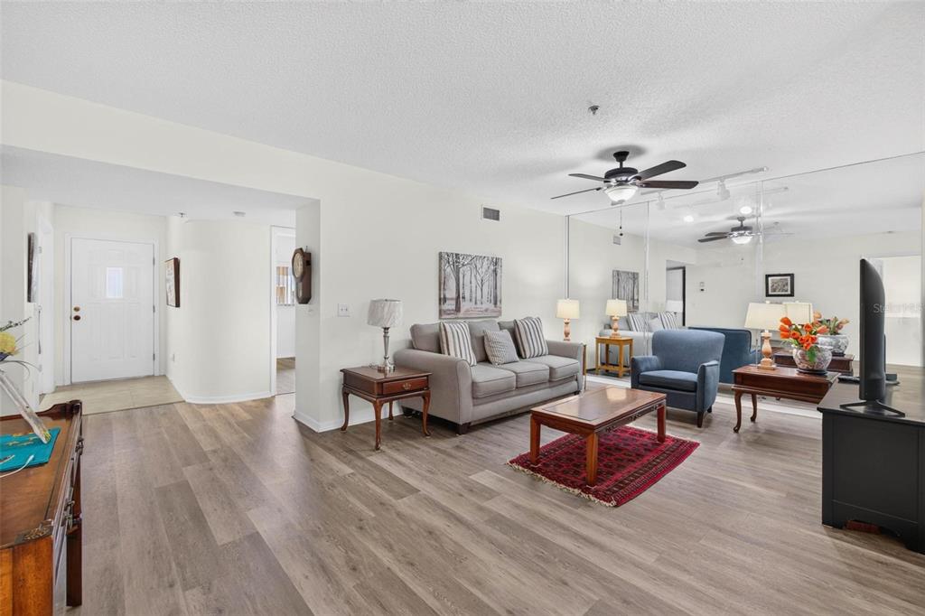 2210 UTOPIAN DRIVE E UNIT 203, CLEARWATER, FL — photo 5 of 30