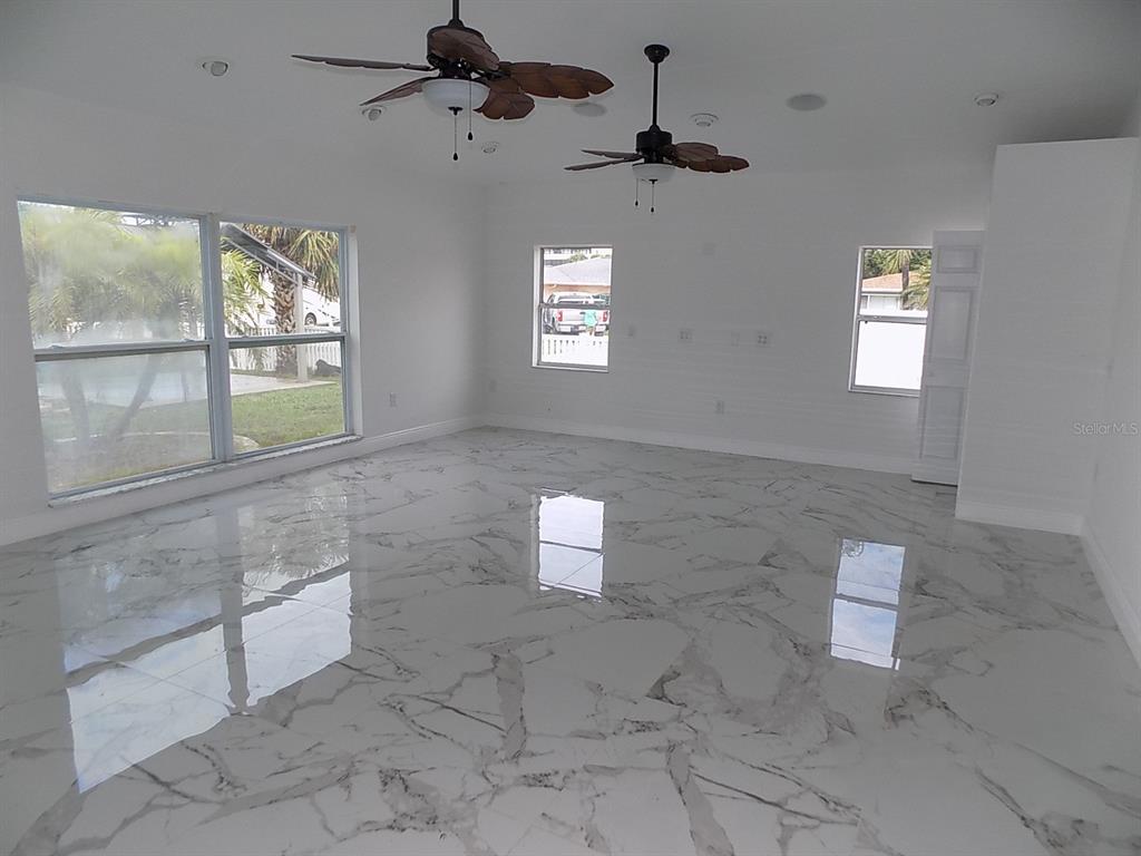 13701 GARRIS DRIVE, HUDSON, FL — photo 3 of 14