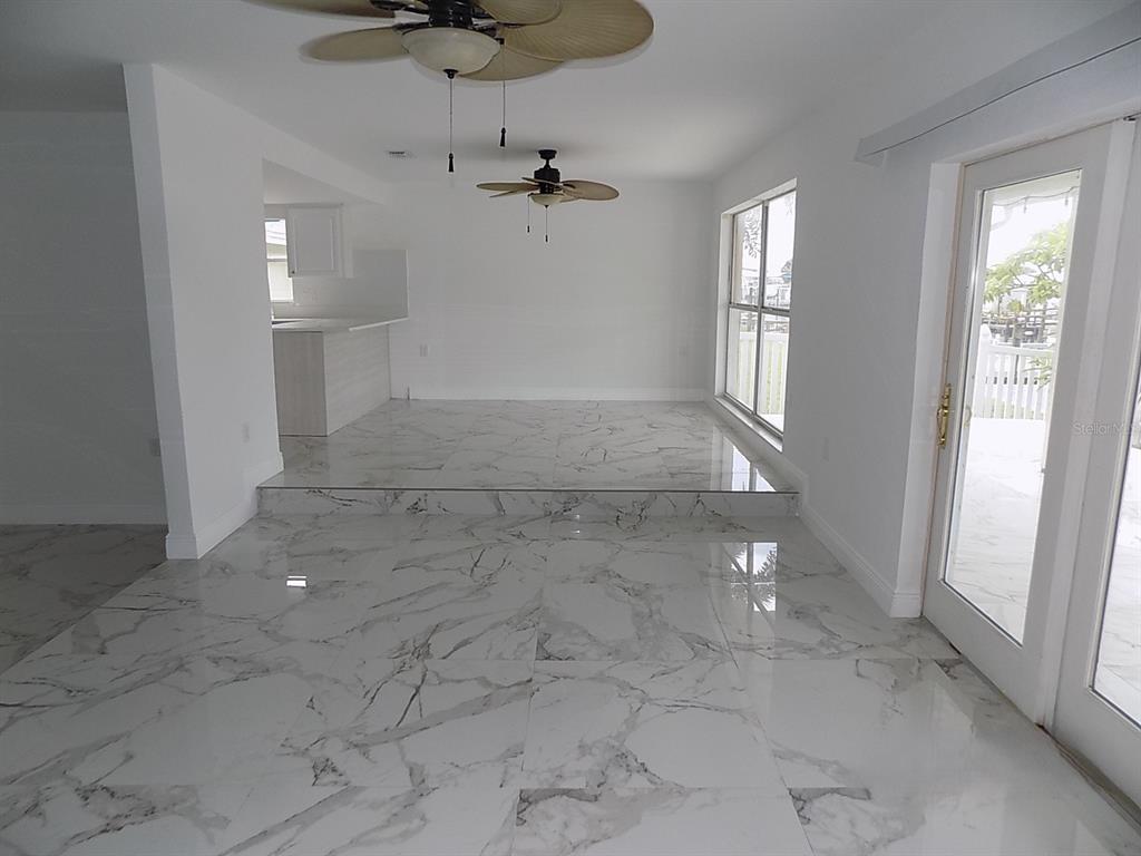 13701 GARRIS DRIVE, HUDSON, FL — photo 5 of 14