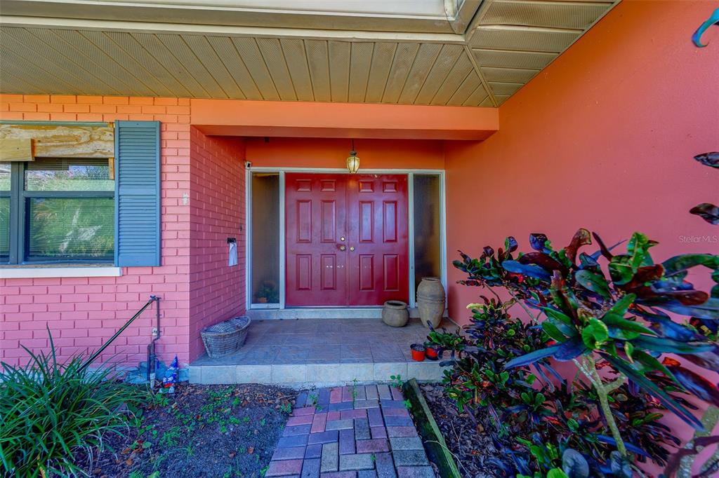 1105 WOODCREST AVENUE, CLEARWATER, FL — photo 3 of 30