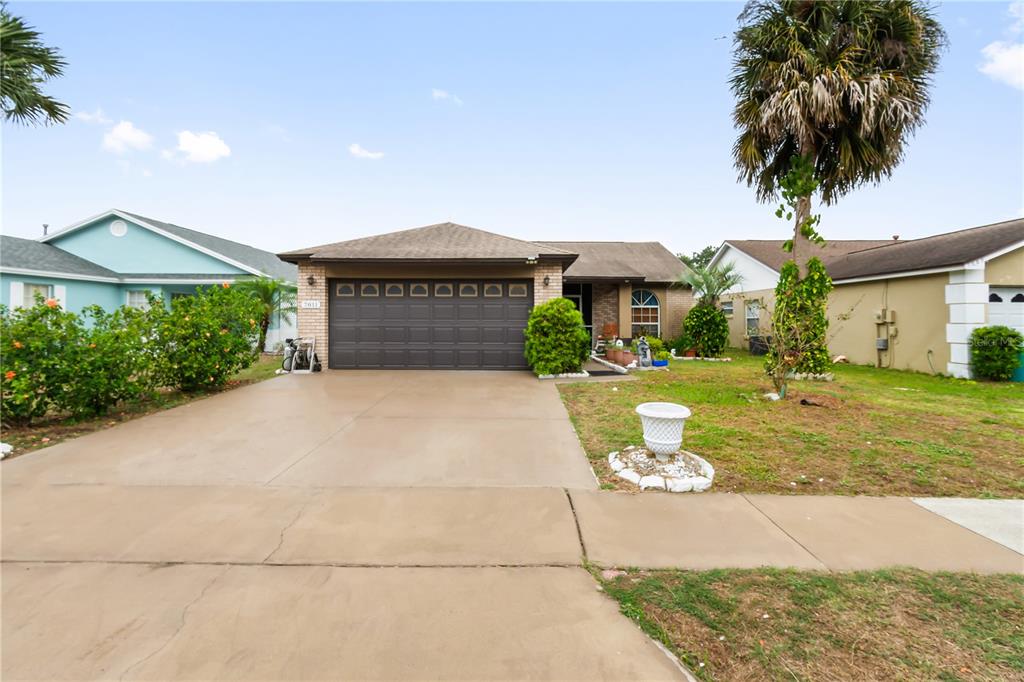7811 MYRTLE OAK LANE