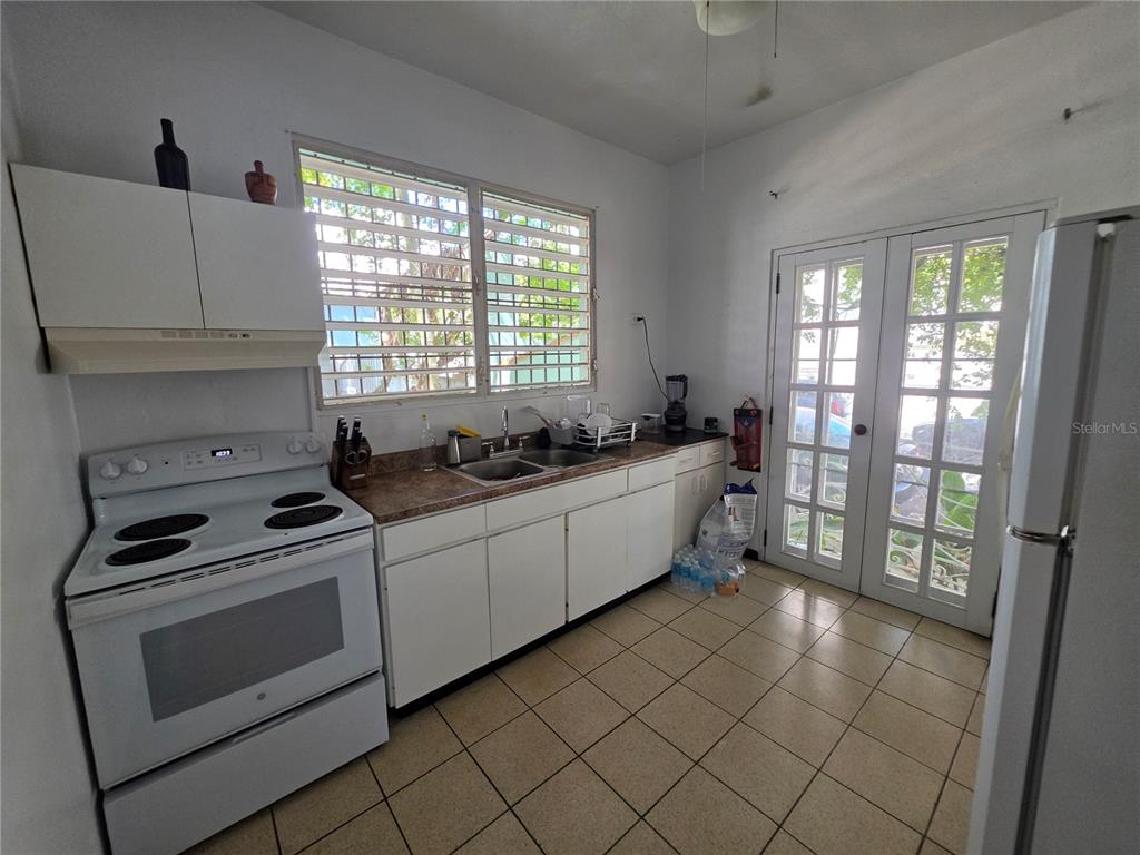 153 DEL PARQUE STREET, SAN JUAN, PR — photo 3 of 4