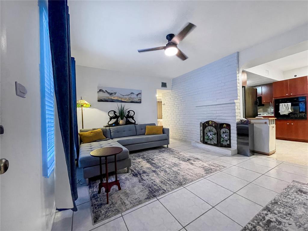 2310 NW 97TH STREET, MIAMI, FL — photo 3 of 25