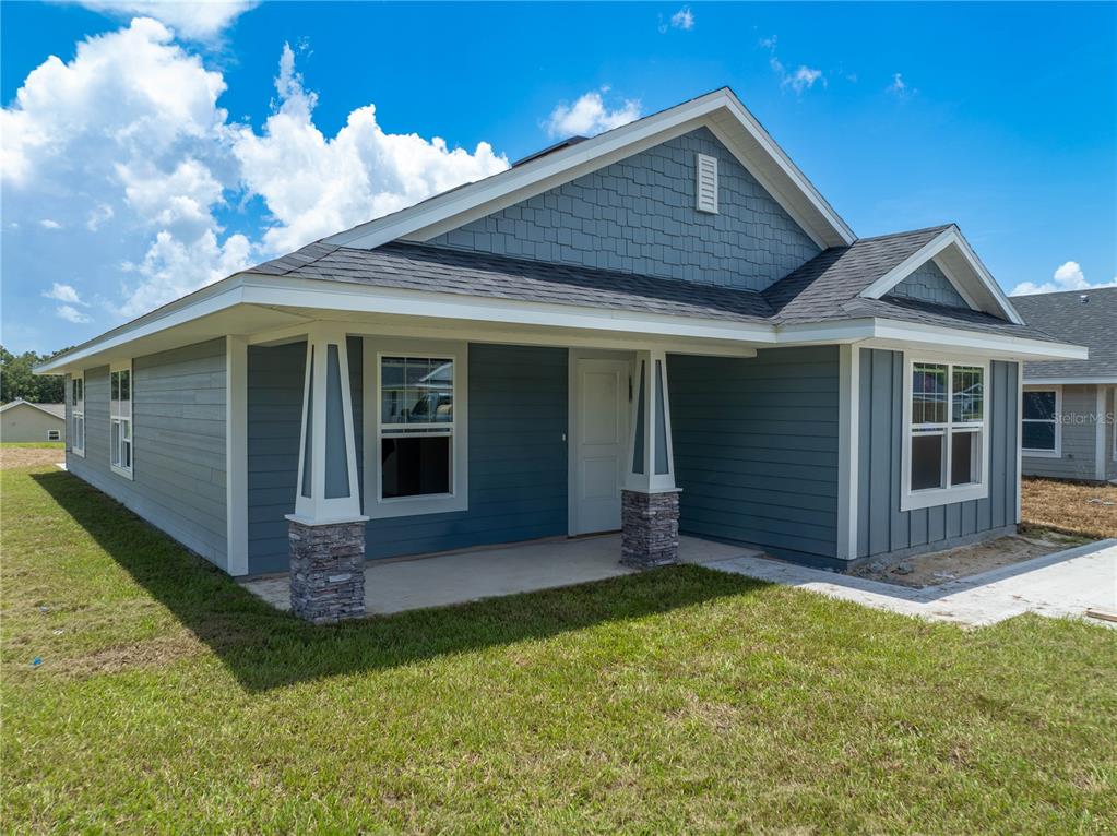 3291 E IRIS LANE