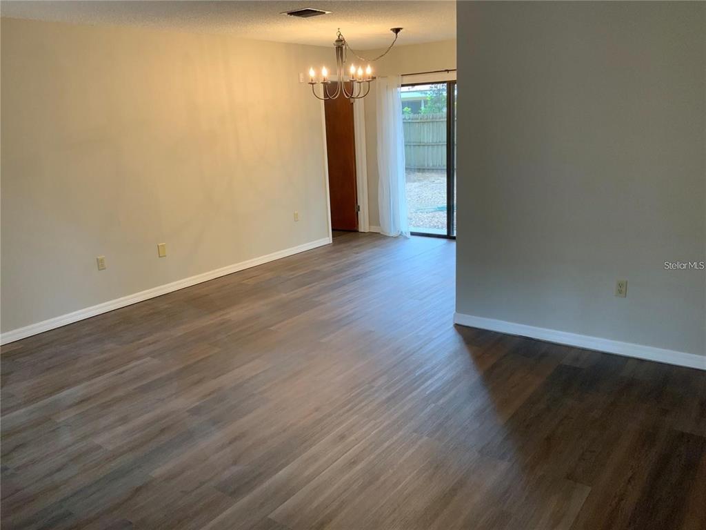 2067 RED CEDAR LANE, CLEARWATER, FL — photo 5 of 27
