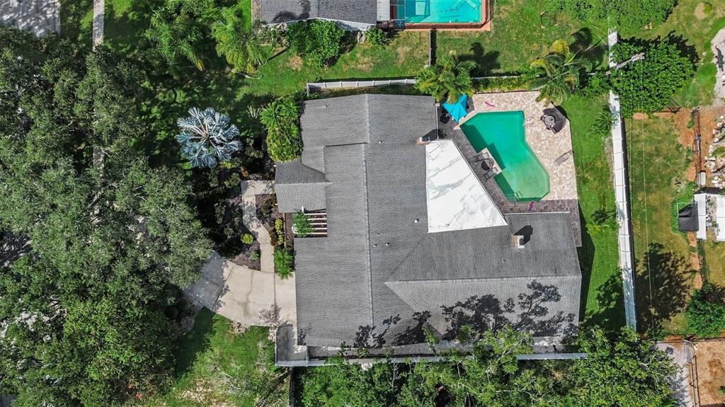 921 COLLEGE HILL DRIVE, CLEARWATER, FL — photo 4 of 30