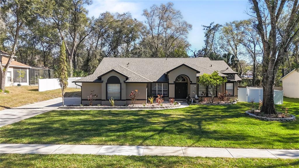 1190 DEER LAKE CIRCLE