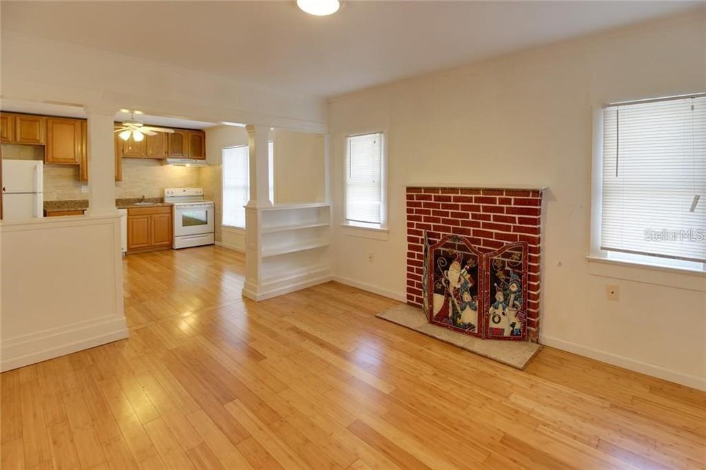 604 ALDEN AVENUE, CLEARWATER, FL — photo 4 of 15