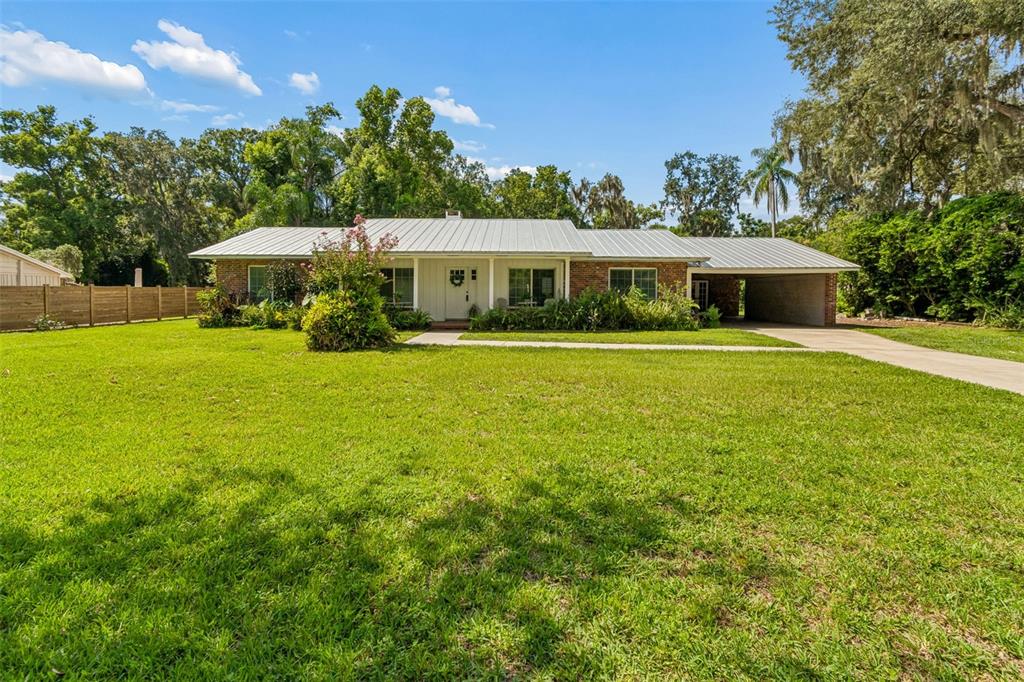 909 TOMLINSON DRIVE