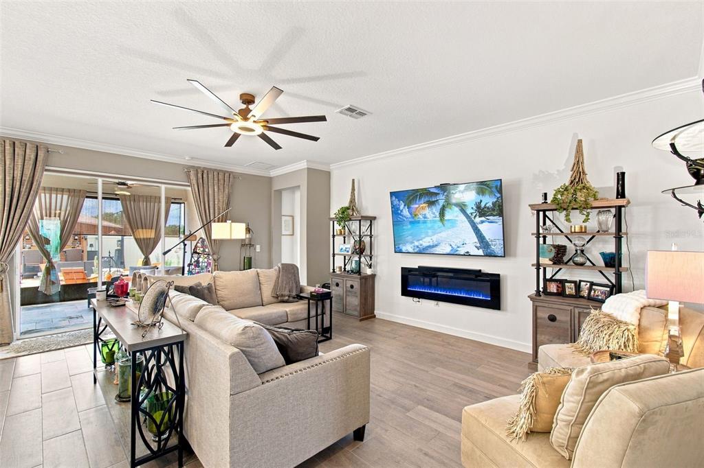 17408 HOLLY WELL AVENUE, WIMAUMA, FL — photo 5 of 30