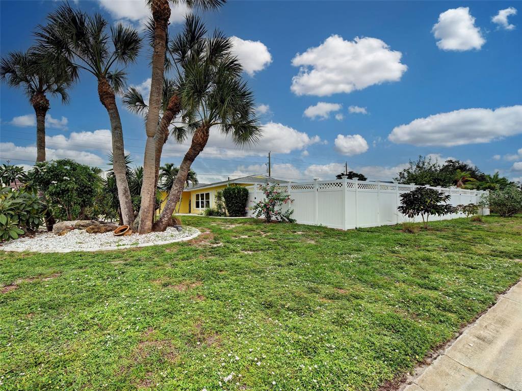 612 GLEN OAK ROAD, VENICE, FL — photo 5 of 61