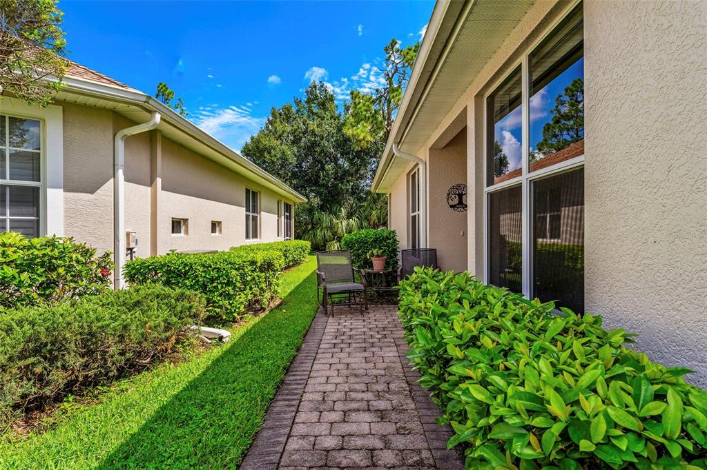 1935 SCARLETT AVENUE, NORTH PORT, FL — photo 5 of 30