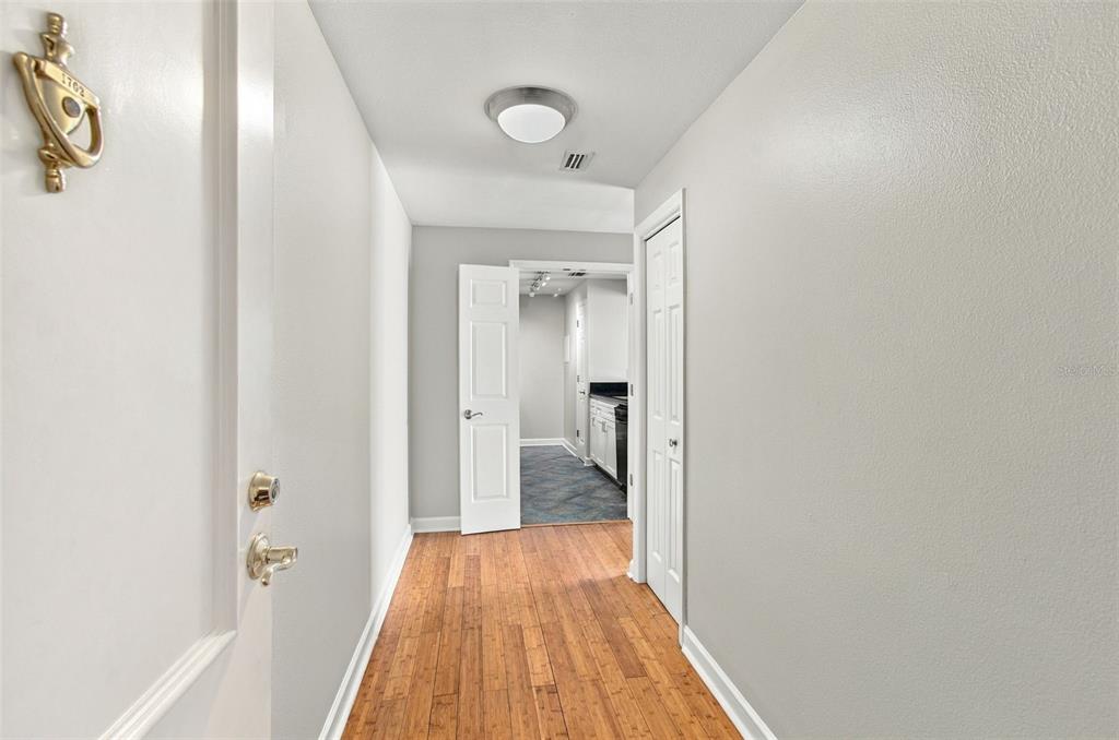 345 BAYSHORE BOULEVARD UNIT 1702, TAMPA, FL — photo 2 of 30