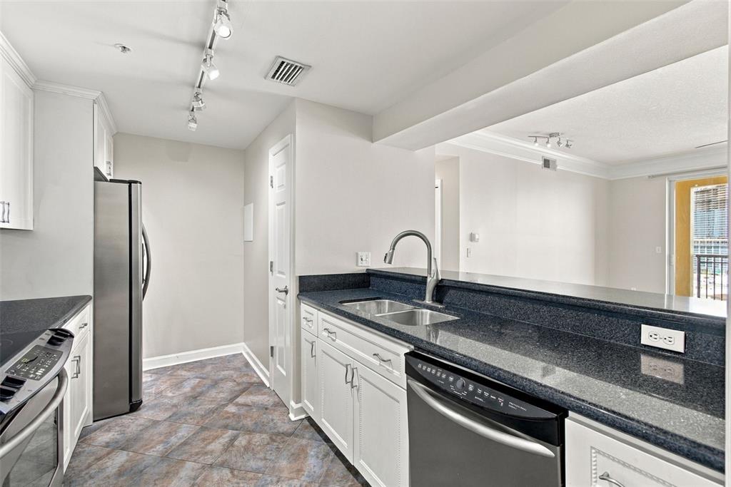 345 BAYSHORE BOULEVARD UNIT 1702, TAMPA, FL — photo 4 of 30