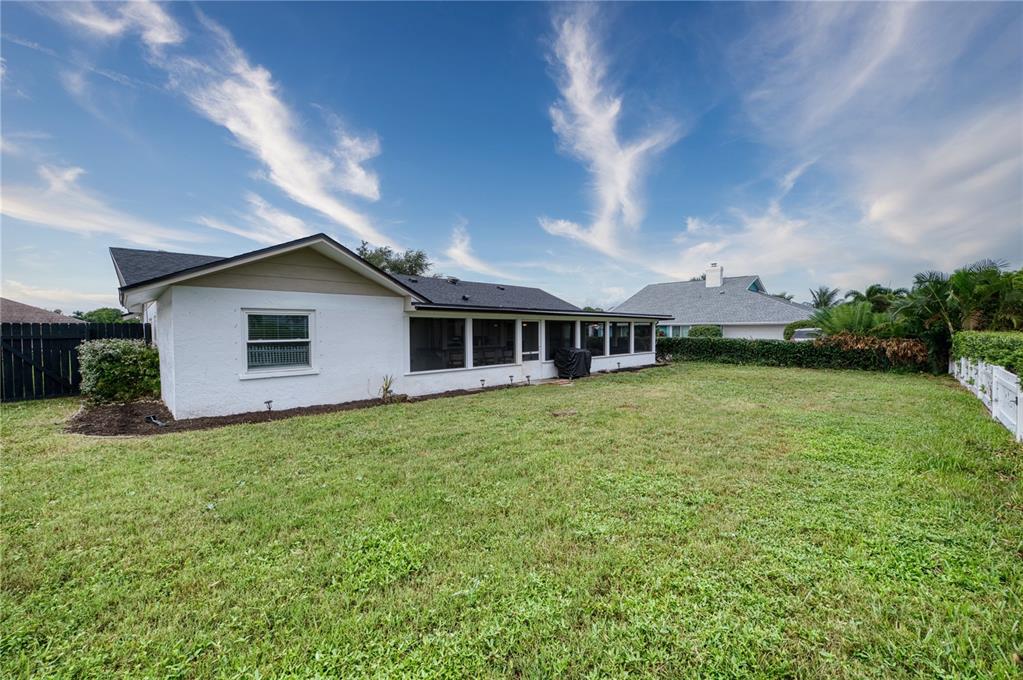 6316 5TH AVENUE NW, BRADENTON, FL — photo 3 of 30