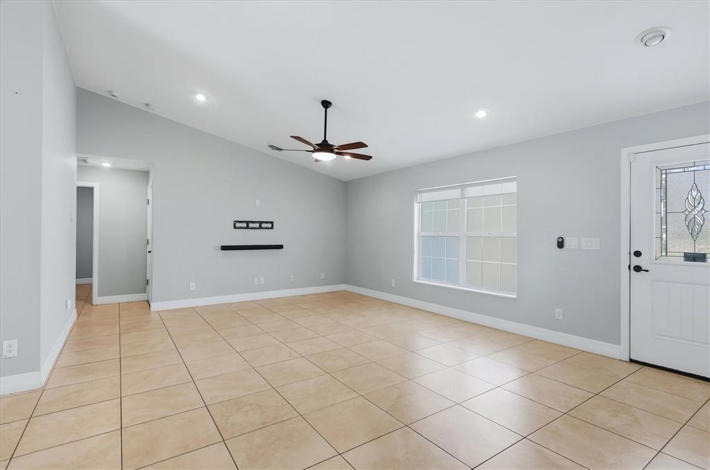 150 GREEN PINE PARK, ROTONDA WEST, FL — photo 4 of 30