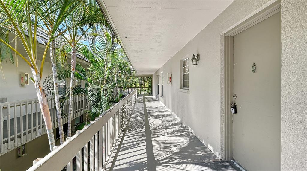 3360 S OSPREY AVENUE UNIT 209B, SARASOTA, FL — photo 4 of 30