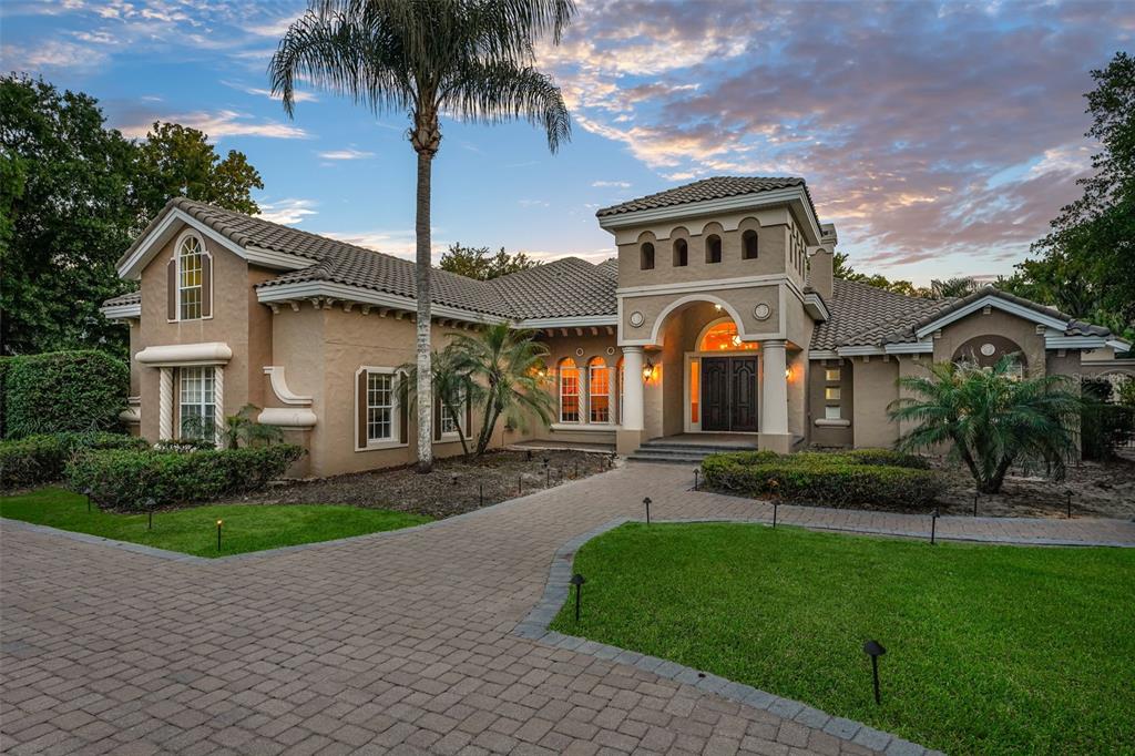 880 BRANTLEY DRIVE