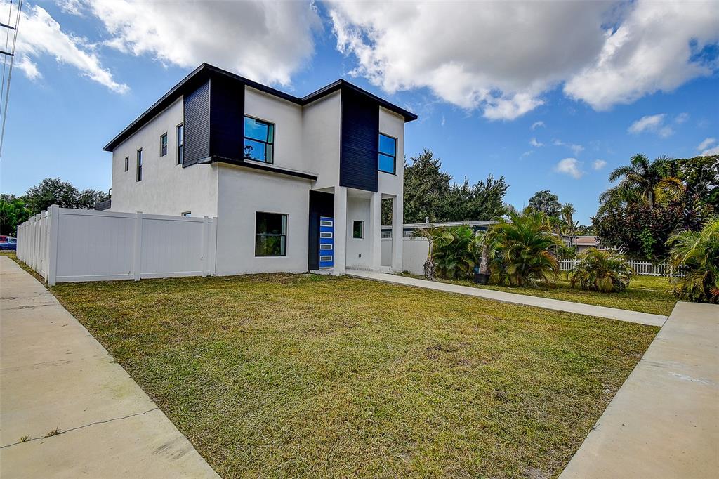 5200 7TH AVENUE N, ST PETERSBURG, FL — photo 2 of 30
