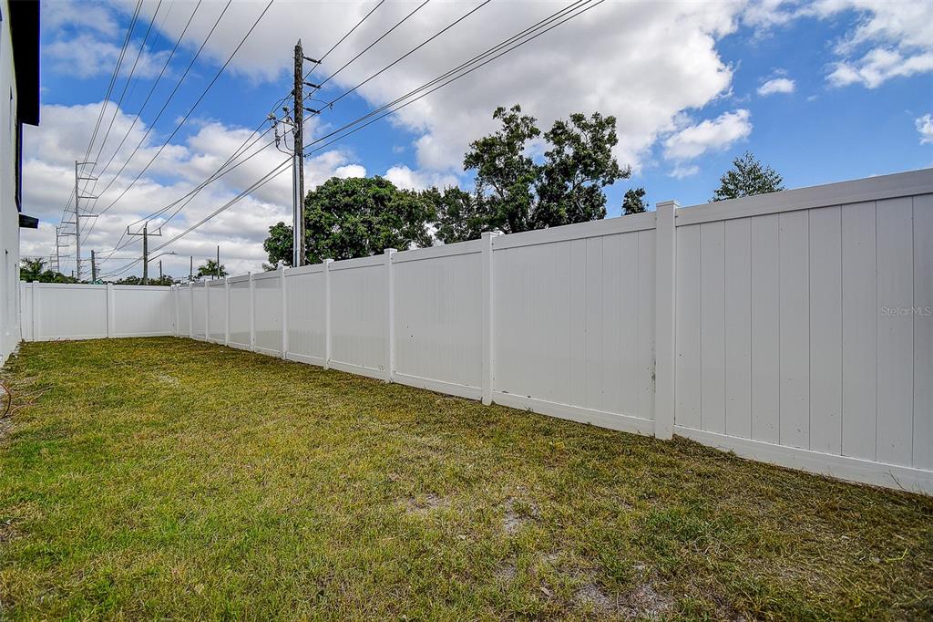 5200 7TH AVENUE N, ST PETERSBURG, FL — photo 5 of 30