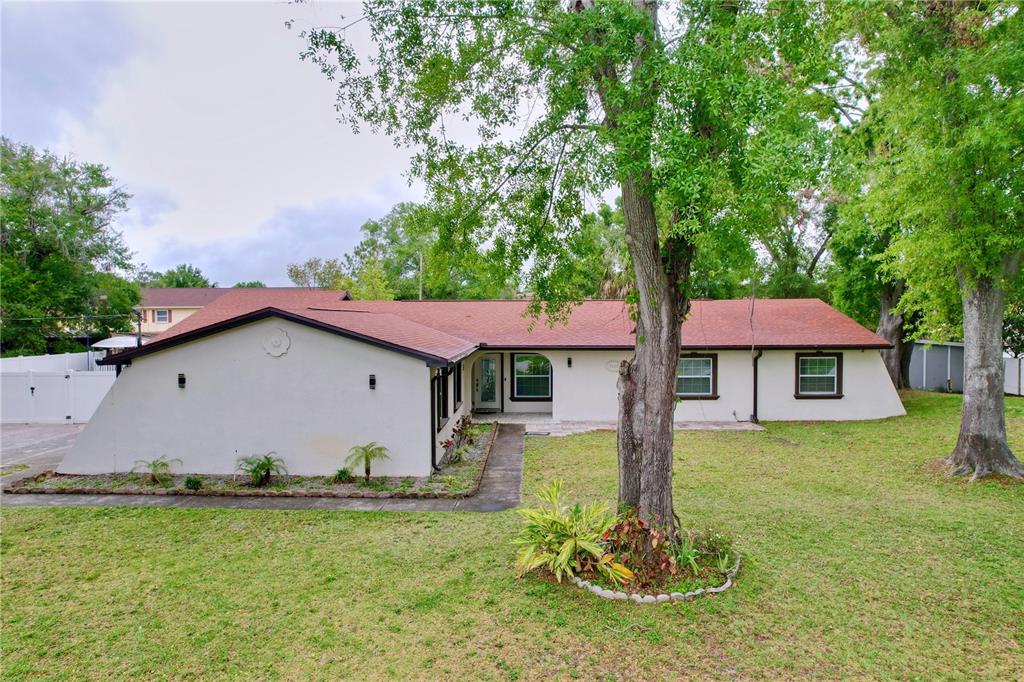 7609 BARRY ROAD