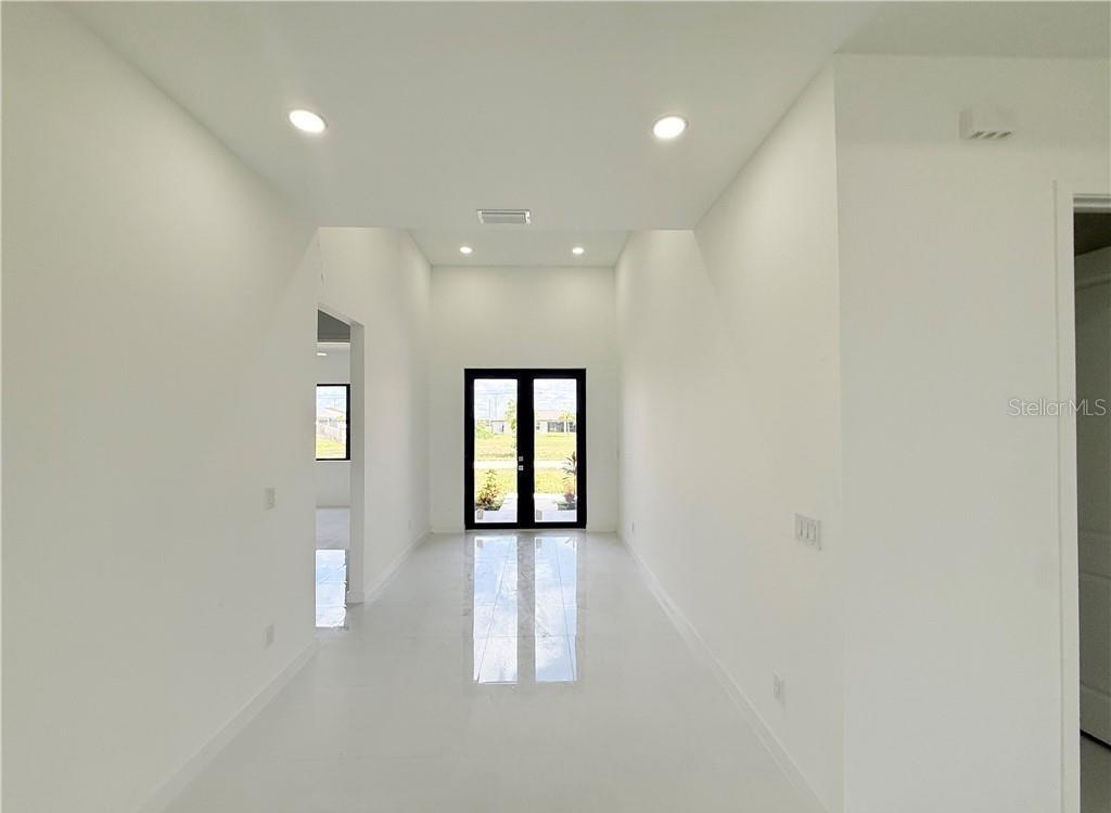 4134 NW 32ND LANE, CAPE CORAL, FL — photo 4 of 30