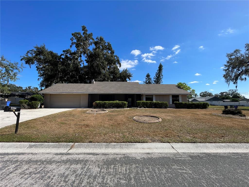 2204 CHEROKEE TRAIL