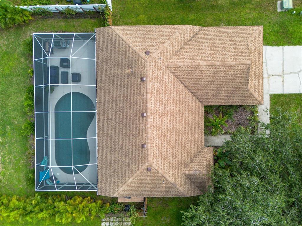 11105 3RD AVENUE E, BRADENTON, FL — photo 2 of 30