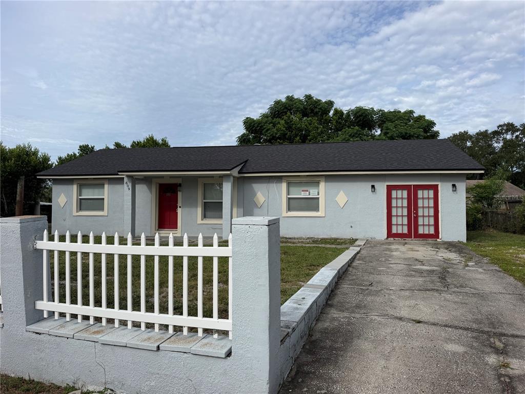 609 MAGGIE CIRCLE, WINTER HAVEN, FL — photo 2 of 23