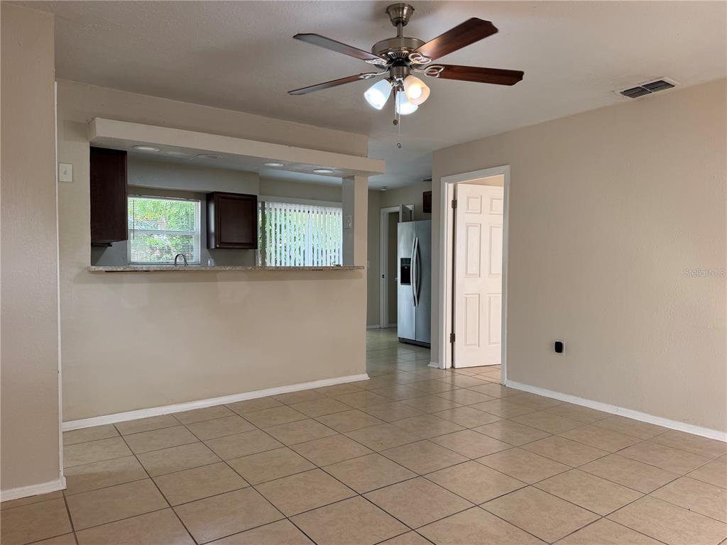 609 MAGGIE CIRCLE, WINTER HAVEN, FL — photo 4 of 23