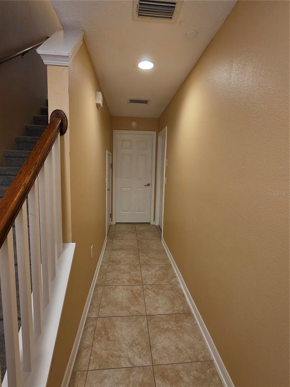 2425 MIDDLETON GROVE DRIVE, BRANDON, FL — photo 4 of 37