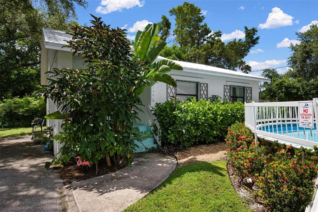 3476 WINTON AVENUE, SARASOTA, FL — photo 5 of 30