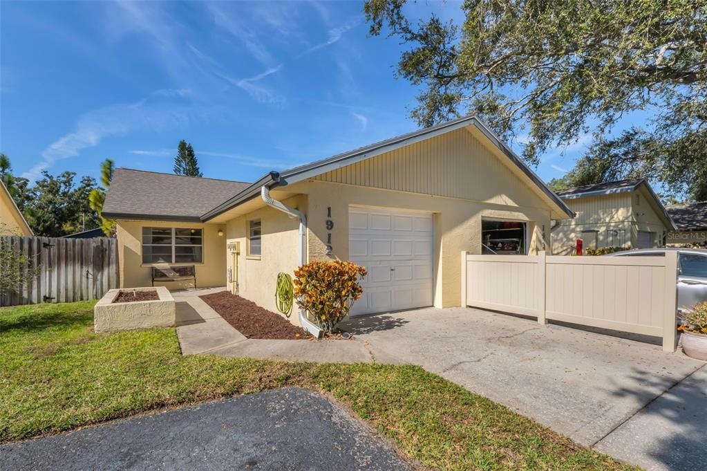 1912 ELAINE DRIVE