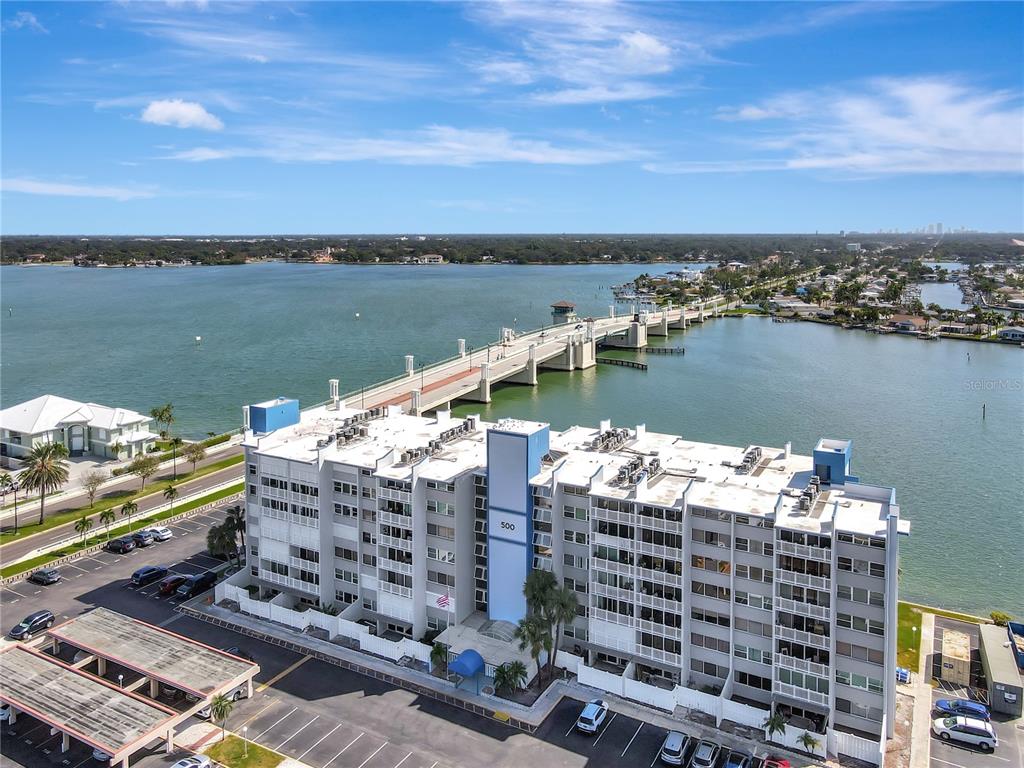 500 TREASURE ISLAND CSWY UNIT 501, TREASURE ISLAND, FL — photo 2 of 34