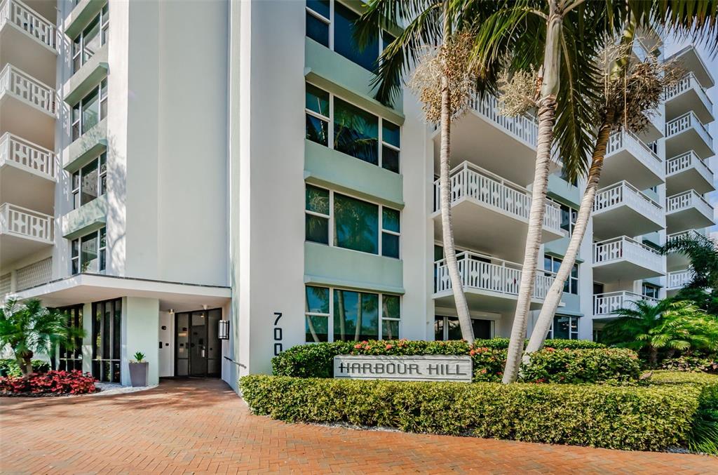 700 BEACH DRIVE NE UNIT 308, ST PETERSBURG, FL — photo 2 of 90