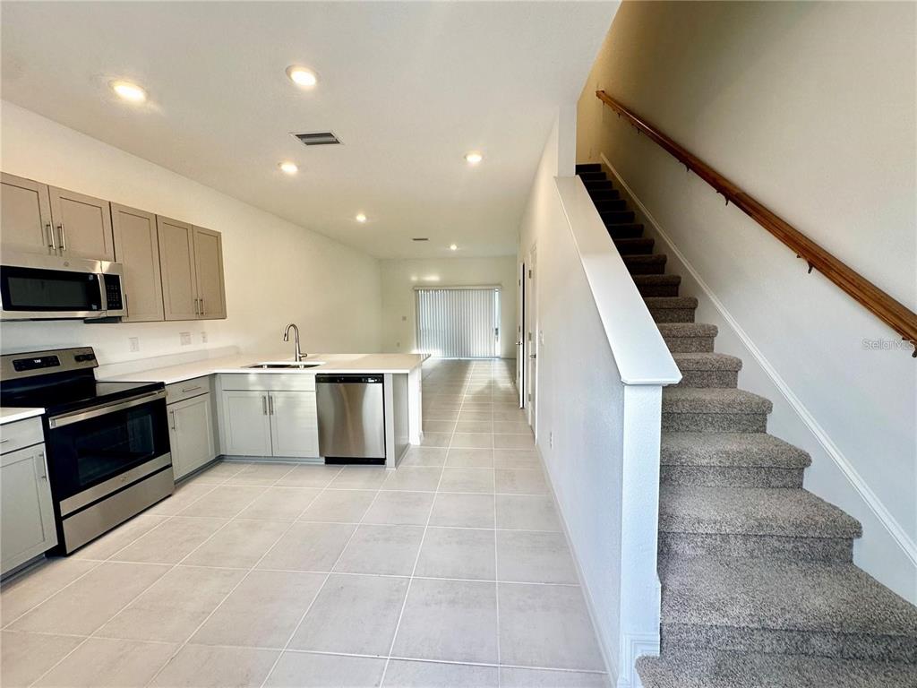 8516 DAYBREAK ST STREET, SARASOTA, FL — photo 4 of 20