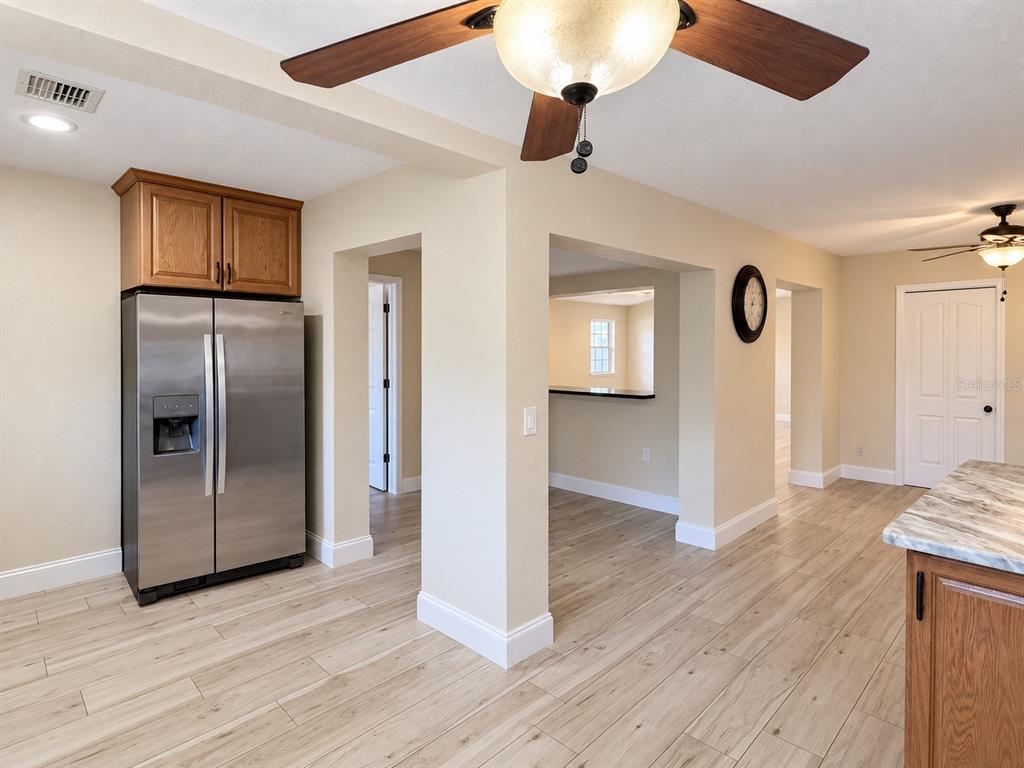 8915 59TH WAY N, PINELLAS PARK, FL — photo 5 of 20
