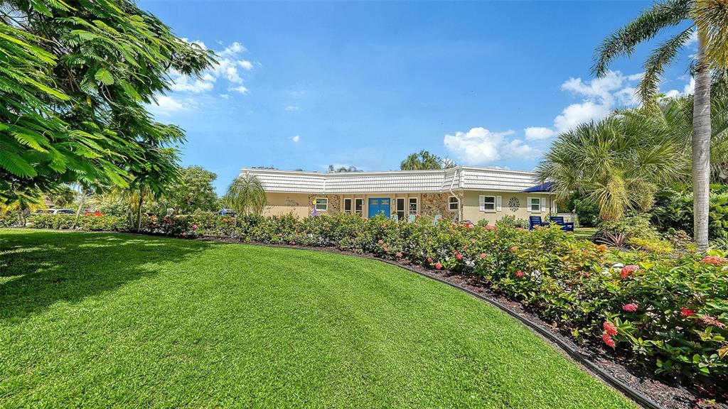 5211 INVERNESS DRIVE, SARASOTA, FL — photo 2 of 30