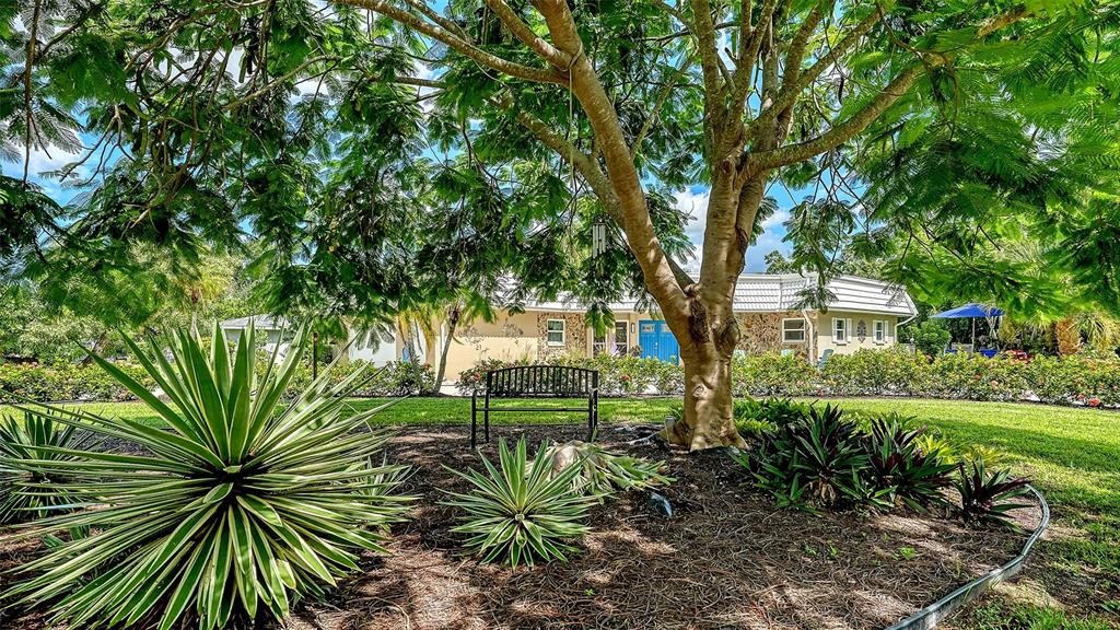 5211 INVERNESS DRIVE, SARASOTA, FL — photo 3 of 30