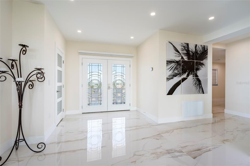 1365 SNELL ISLE BOULEVARD NE UNIT 9A, ST PETERSBURG, FL — photo 4 of 30