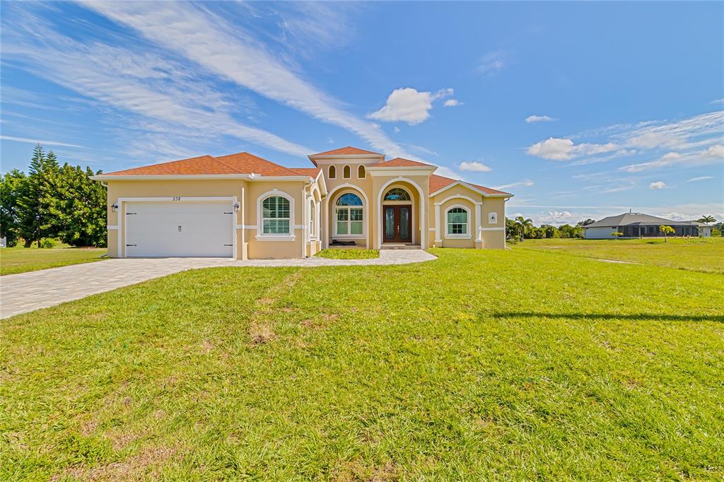 238 W PINE VALLEY LANE