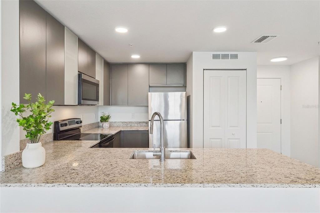 5587 MILLENIA PARK BOULEVARD UNIT 203, ORLANDO, FL — photo 5 of 22