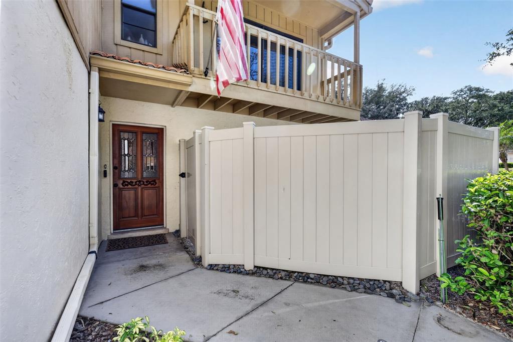 1010 W PEBBLE BEACH CIRCLE, WINTER SPRINGS, FL — photo 2 of 30