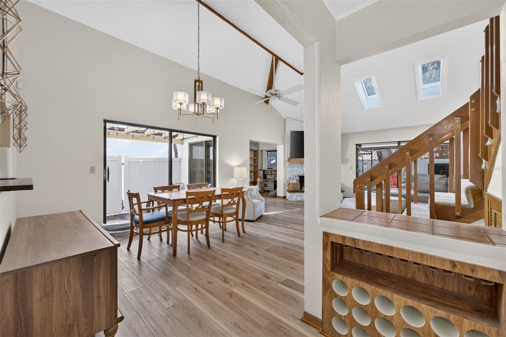 1010 W PEBBLE BEACH CIRCLE, WINTER SPRINGS, FL — photo 4 of 30
