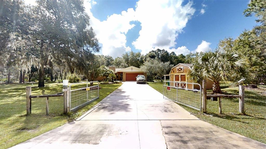 8614 W VARRICCHIO LANE, CRYSTAL RIVER, FL — photo 3 of 30