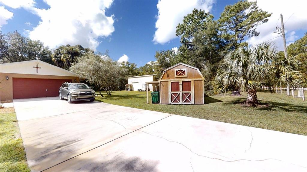 8614 W VARRICCHIO LANE, CRYSTAL RIVER, FL — photo 4 of 30